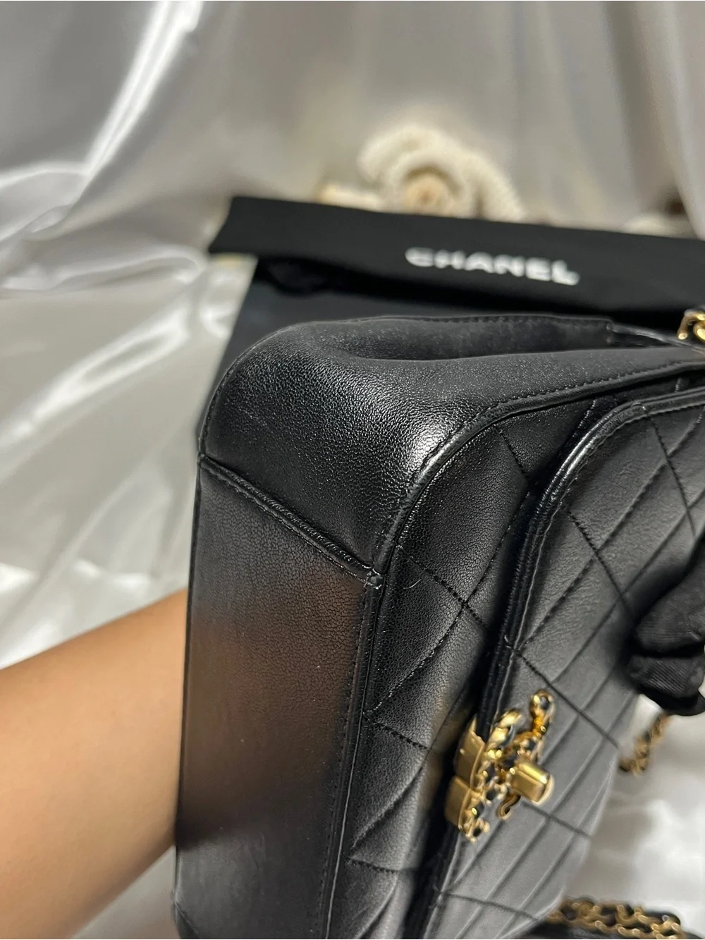 CHANEL classic quilted